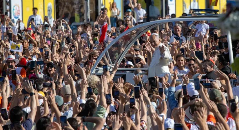 Milliós tömeg hallgatta Madridban XIV. Leó pápa miséjét