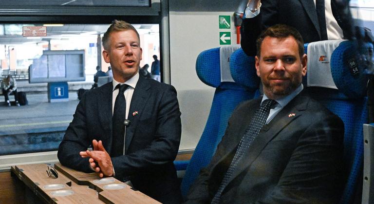 Kőbányai János: Egy író és polgár jegyzetei az új kormány- vagy rendszerváltás hajnalán