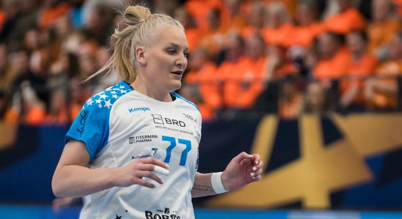 „Fejezd be, vagy én állítalak le!” – Elszakadt a cérna a kézisztárnál, nekirontott az újságírónak