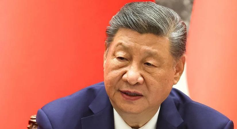 Hszi Csin-ping közel hét év után először látogat Észak-Koreába