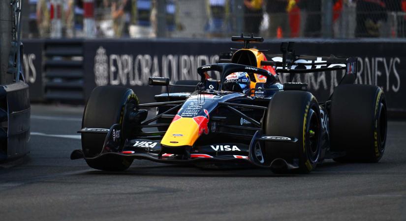 Verstappen a rajtnál kiesett, már a felvezető körön érezte, hogy baj van