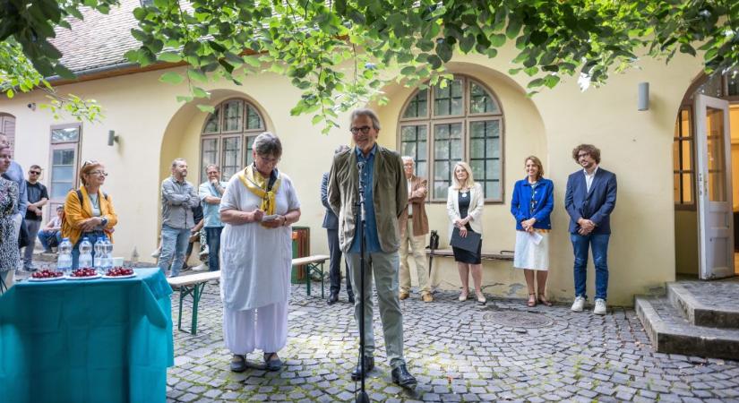 Hírmozaik – június 7.