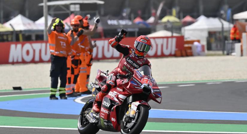 Marc Márquez megnyerte a Magyar MotoGP-nagydíjat és elérte a 100. győzelmét