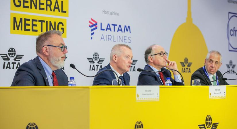 A hajtóműhibák, a szabályozás és az infrastruktúra hiányosságai is fékezik a légiközlekedést