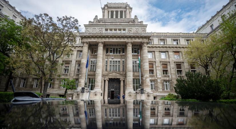 Újabb támadás a jogállam ellen: a Tiszához közel álló médium fenyegeti az ügyészséget