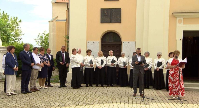 Az egykori deportálások helyszínén, a vasútállomáson emlékeztek meg Mosonszolnokon