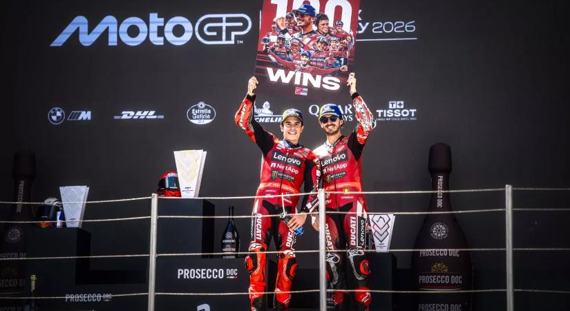 MOTOGP – Márquez a 100. győzelmével tért vissza, Acosta mindent megpróbált, az Aprilia álma az első kanyarban ért véget