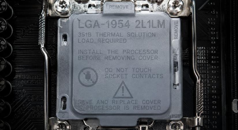 Lencsevégre kapták az Intel érkező LGA-1954-es processzorfoglalatját, tényleg dupla leszorítóval érkezik