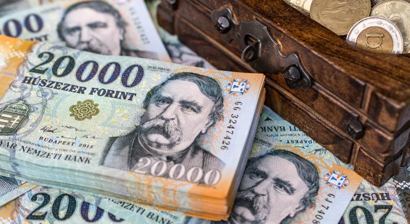 Üzent a pénzügyminiszter: így jöhetett össze a hatalmas lyuk a magyar költségvetésben