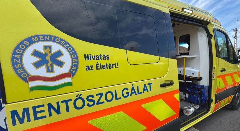 Újabb baleset: két autó ütközött a 33-as főúton, a mentőket is riasztani kellett!