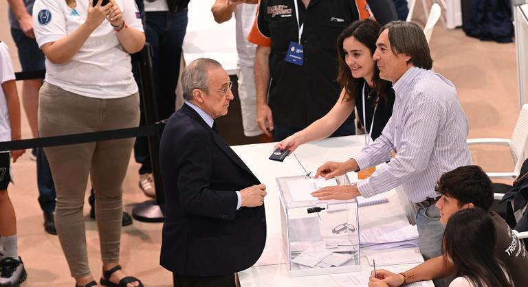 Tízezrek járultak az urnákhoz, nem történt meglepetés a Rel Madrid elnökválasztásán