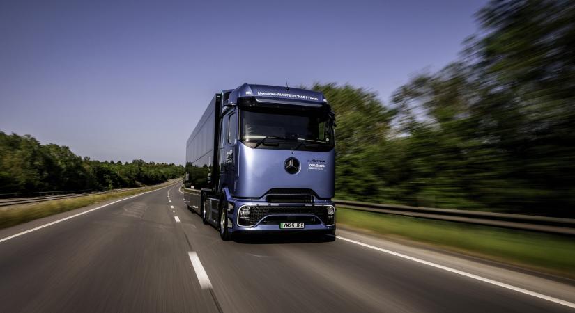 Elektromos kamion ír történelmet a Formula–1-ben