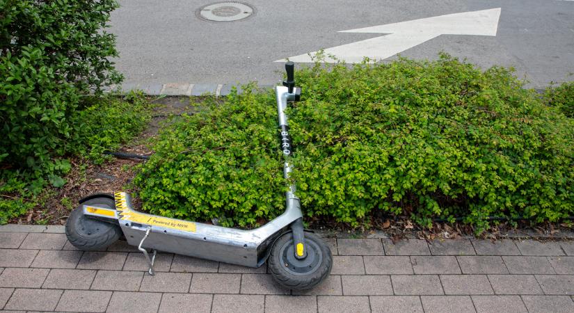 Rollerstopot vezetnek be egy magyar városban