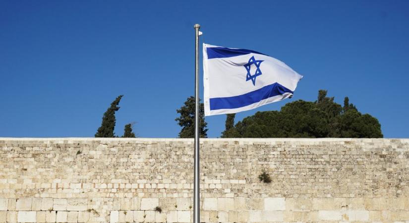 Újabb iráni rakéták tartanak Izrael felé, riadót rendeltek el több térségben