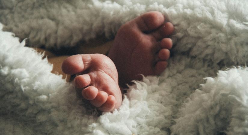 „A babám három napja nem nyitotta ki a szemét: a szülésznők azt mondták, normális, ám a végső diagnózis lesújtó volt”