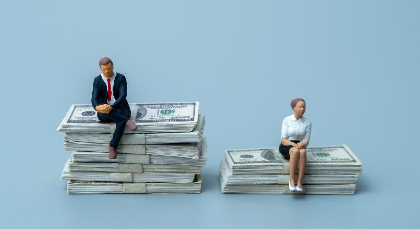 Óriási a bérszakadék a nők és férfiak között: havonta több mint 100 ezer forint a különbség