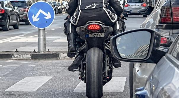 Egykerék, slickgumi, 113 decibel és jogsi – így buktak meg a motorok a Roadpol akcióban