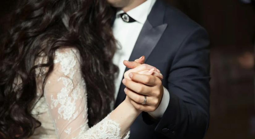 35 évesen negyedszer megy férjhez a nő: „A szerelmi életem már vicc a családomban”