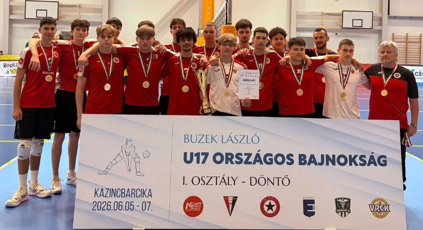 Országos bajnok a KESI U17-es röplabda csapata