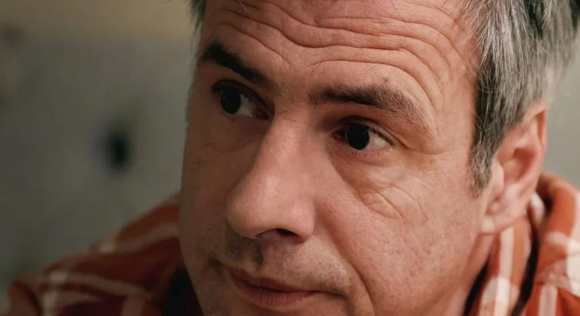 „Oda nyúltam, ahová nem kellett volna” - balesetet szenvedett Pindroch Csaba, össze kellett varrni a kezét
