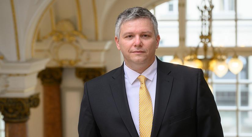 Partnerség a bizonytalanságban: hogyan támogatják a bankok a vállalatokat?