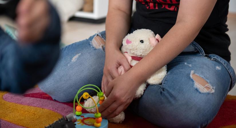 Szidalmazták, bántalmazták és ételmegvonással büntették a gyerekeket egy speciális gyermekotthonban