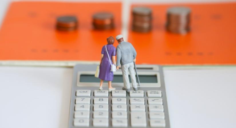 Nem kell külön igényelni! Ezek a nyugdíjasok automatikusan megkapják a 200- vagy 100 ezer forint támogatást