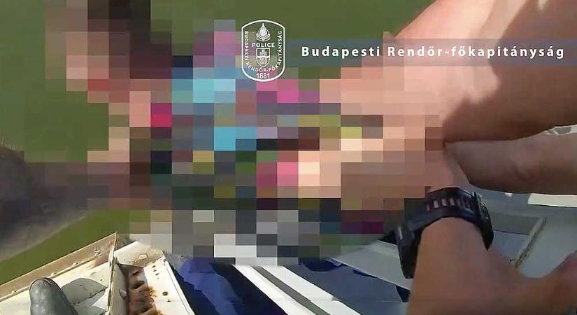 Életmentés a Petőfi hídon: a halálból rántották vissza a fiatal fiút a budapesti rendőrök – videó a drámai pillanatokról