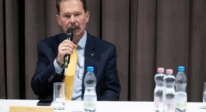 Sátoraljaújhely fideszes polgármestere Hegedűs Zsolttól kér segítséget a bezárt kórházi osztályok újraindításához