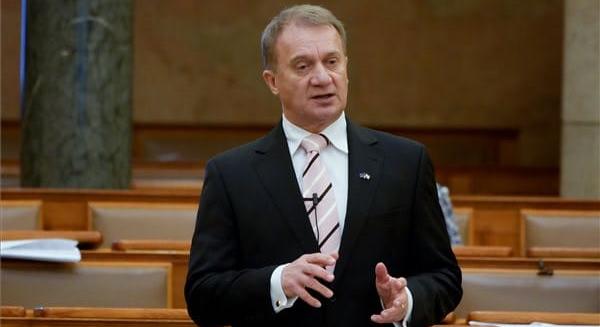 Varju Lászlót választották a Demokratikus Koalíció elnökének