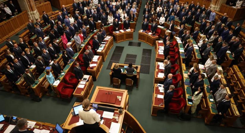 Megvan, kiket jelöltek a pártok a vizsgálóbizottságokba, Tuzson Bence és Novák Előd is alelnök lehet