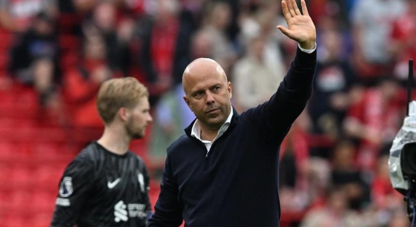 Arne Slot kirúgása után visszatérne a Liverpool elzavart klasszisa