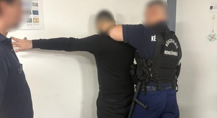 Nemcsak a magyar keresztapát, de egy USA-ban és Bejrútban bujkáló körözött bűnözőt is hazahoztak a napokban