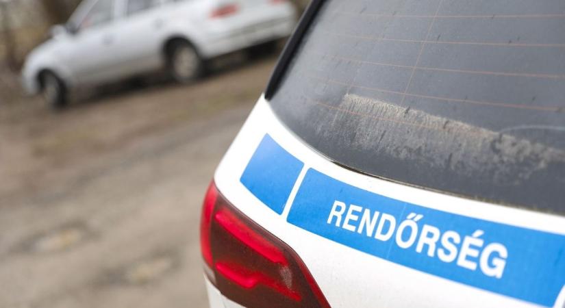 Szúrós szemű egri nő menekül a törvény elől! Szétkürtölte a fotóját a rendőrség, hívd a 112-t, ha szembejön az utcán!