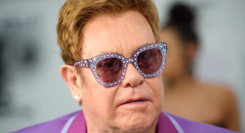 Elton Johnt megmotozták a reptéren Dua Lipa esküvője után