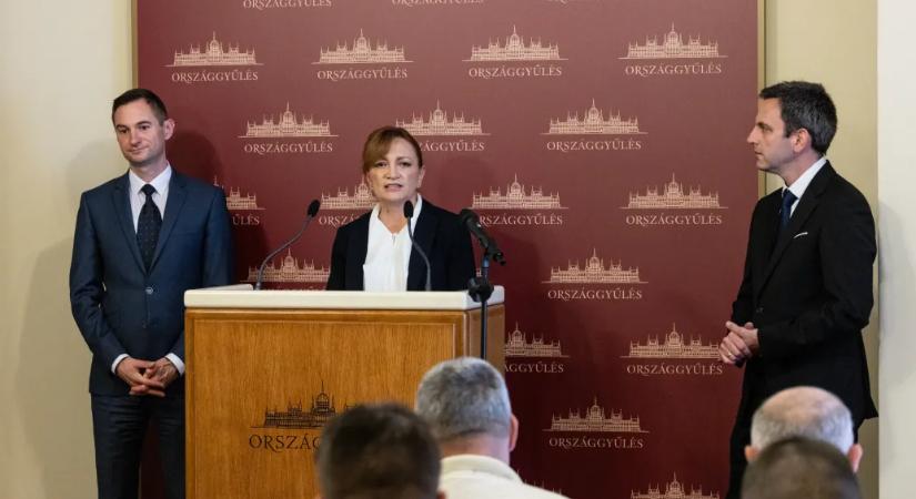 Kedden nyújtja be a Tisza az uniós források megszerzéséhez szükséges törvényjavaslat-csomagot