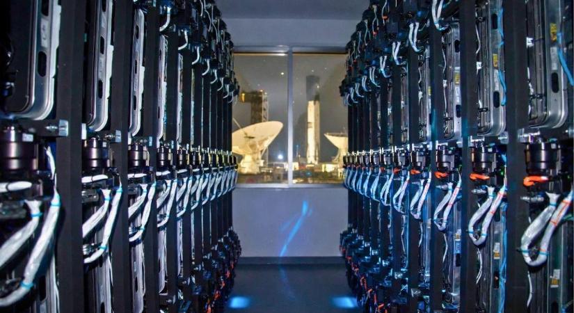 A Google is lepaktált a SpaceX-szel számítási kapacitásért