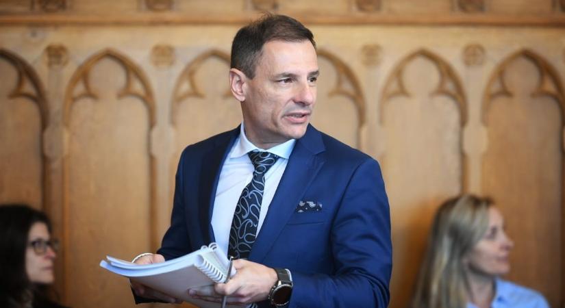 Tuzson Bence szerint csak egy jó hangulatú szakmai beszélgetésre hívta be magához miniszterként az Integritás Hatóság elnökét