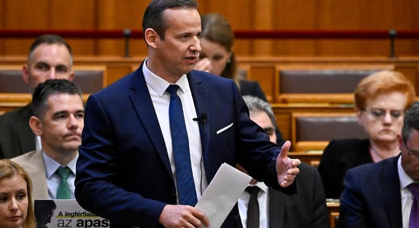 Magyar Péter nem kér a közös éjszakázásból Toroczkaival – óriási nevetés tört ki a parlamentben