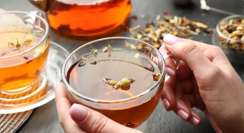 Azt mondták, a túl sok tea miatt remeg, a valóság azonban sokkal súlyosabb volt