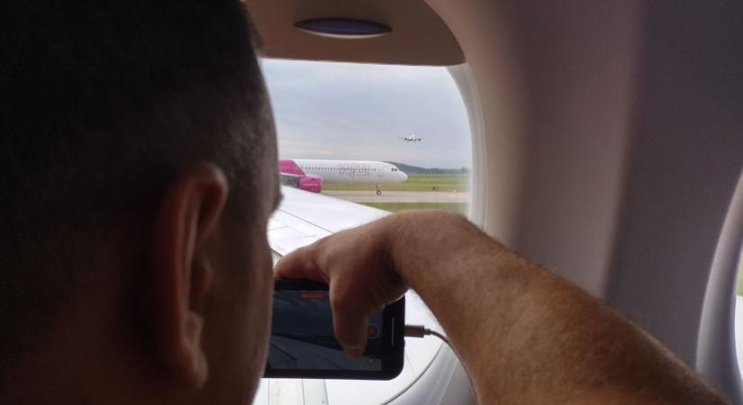 Rakétatámadások az izraeli légtérben: törölte Tel-Avivba tartó járatait a Wizz Air