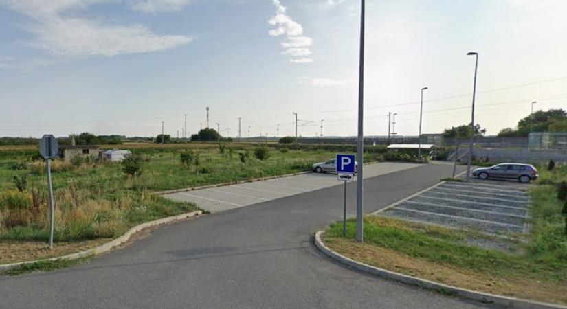 Az önkormányzat segítségével újranyitották a Szombathely-Szőlősnél kialakított PR parkolót