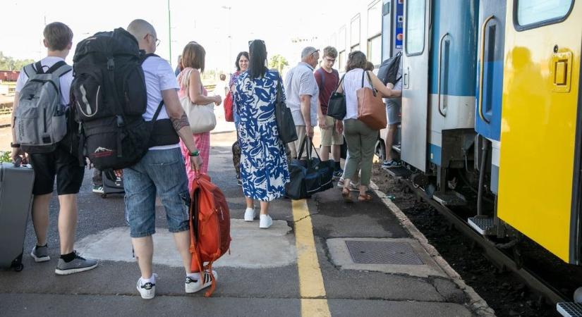 Nem kell Budapesten átszállni: újra közvetlenül érhető el a Balaton Hevesből