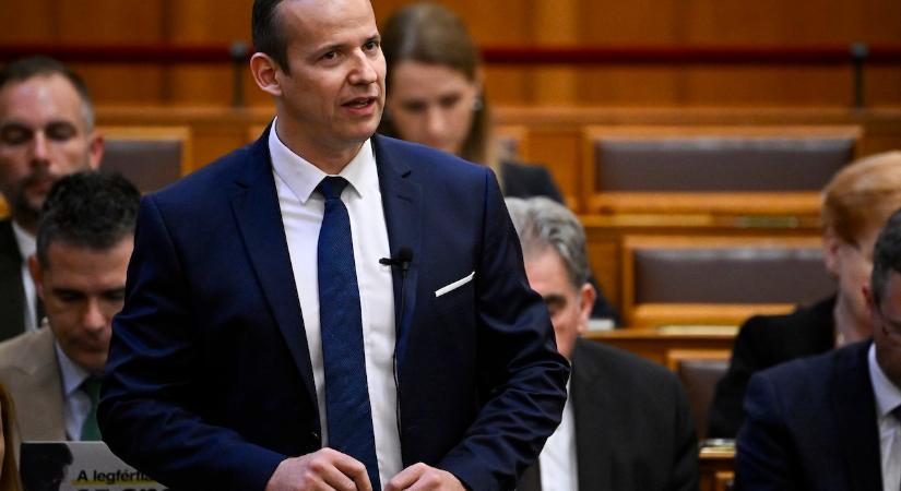 Magyar Péter nem akar közösen éjszakázni Toroczkai Lászlóval