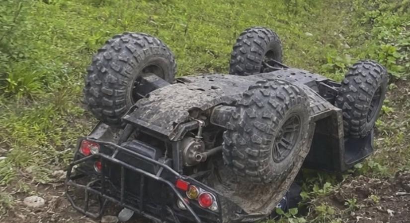 Súlyos sérüléseket szenvedett egy férfi egy quadbalesetben a hegyekben