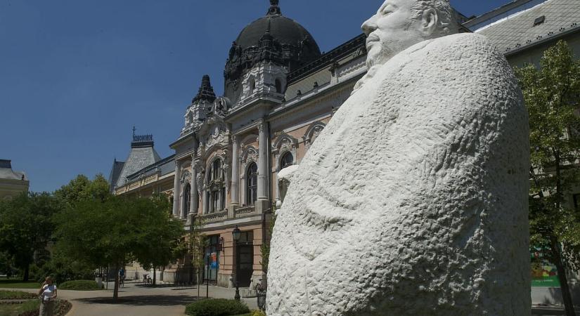 Márki-Zay Péter múzeumba vitetné Rapcsák András szobrát