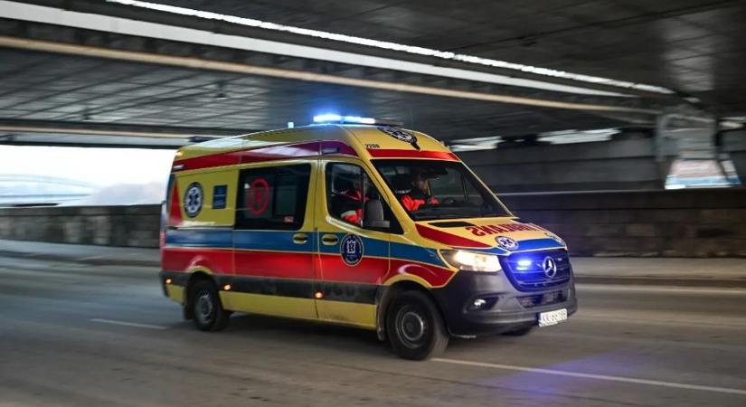 Vérfagyasztó látvány: tehetetlenül borultak a feje tetejére a kocsik, hatalmas a felfordulás