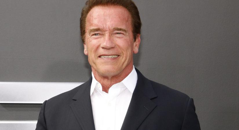 Teniszütőt ragadott Arnold Schwarzenegger Budapesten – Ezeket a képeket imádni fogod