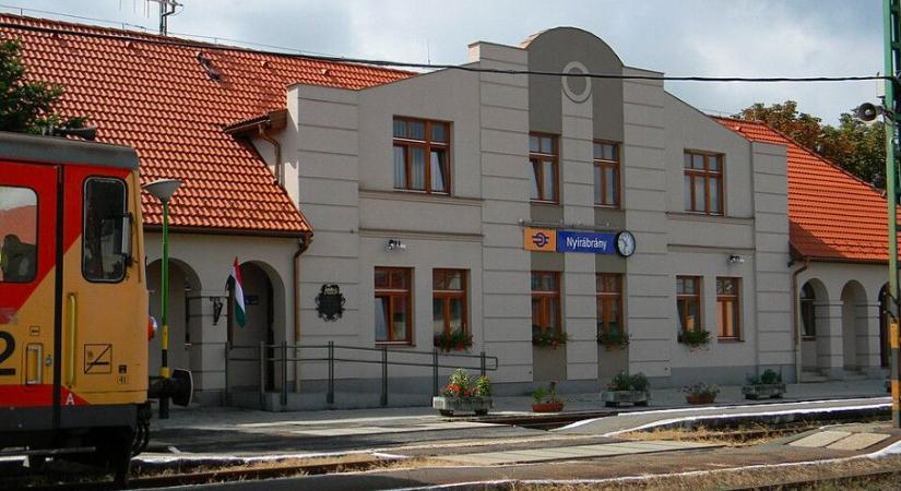 Vissza kellett tolni egy vonatot Debrecenbe