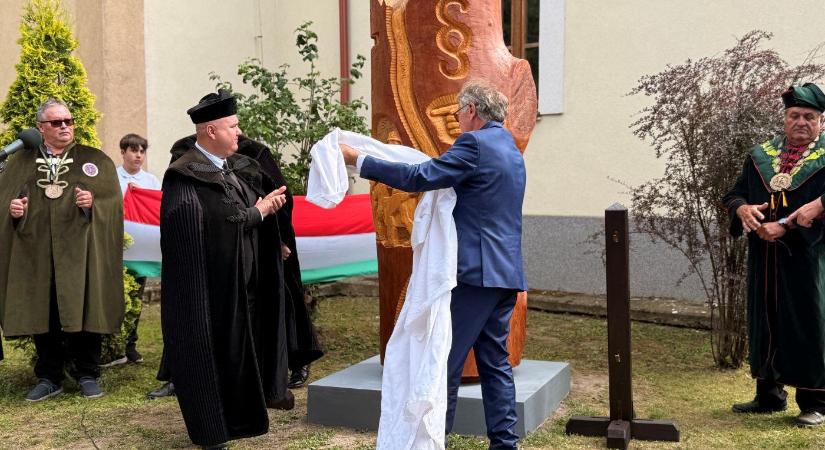 „A magyar nemzet keresztje Trianon”